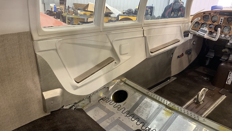 Original 67 Mooney Executive - Interior